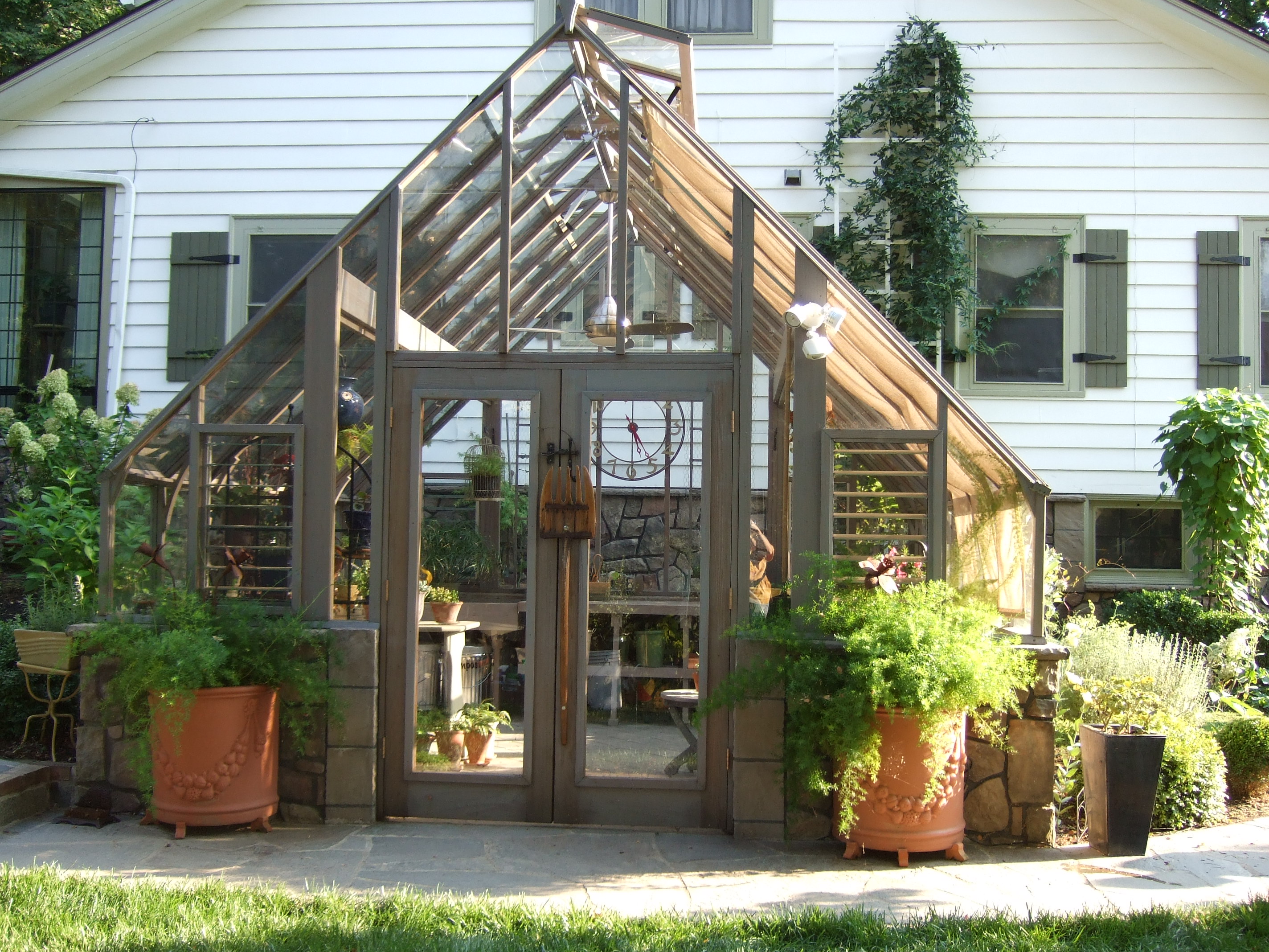 Tudor Greenhouse Pictures - Sturdi-Built Greenhouses