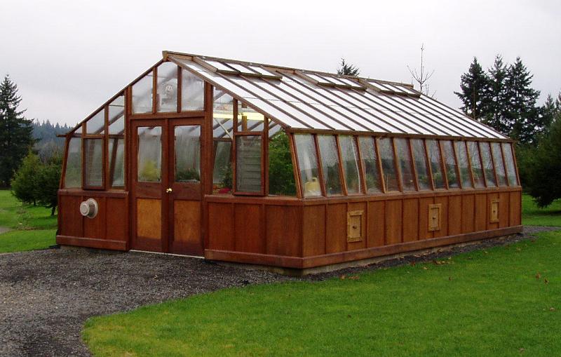 Large sized greenhouse with double doors Large sized greenhouse with double doors